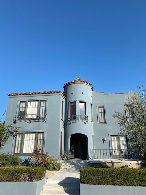 La unidad abierta está arriba, al sur/derecha. - 612 N Plymouth Blvd Unidad 612 12