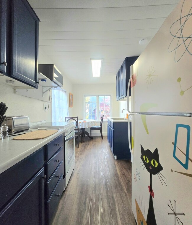 Photo - 717 Franklin St Unit Seymour Properties (717 Franklin St #4)