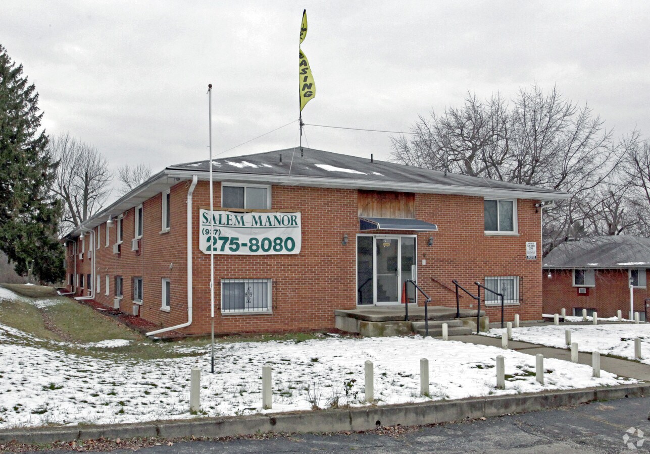 Salem Manor - Salem Manor