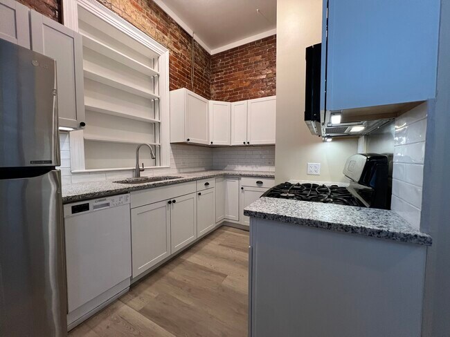 Photo - 625 7th Ave S