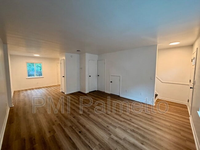 Photo - 1241 Grove Park Ln
