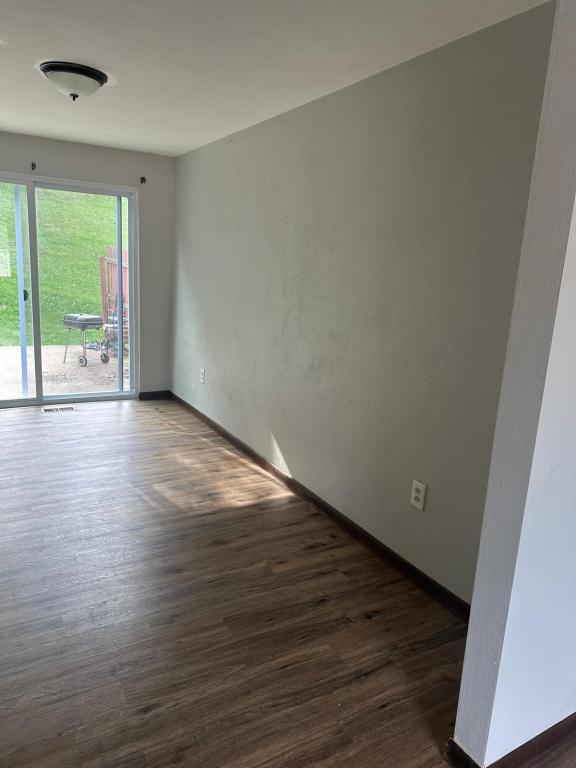 Photo - 2025 Denning Way