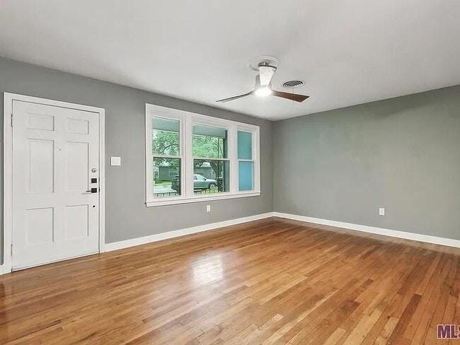 Photo - 427 S Ardenwood Dr