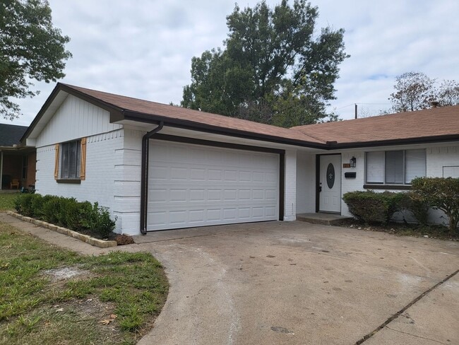 Photo - 1213 Carroll Dr
