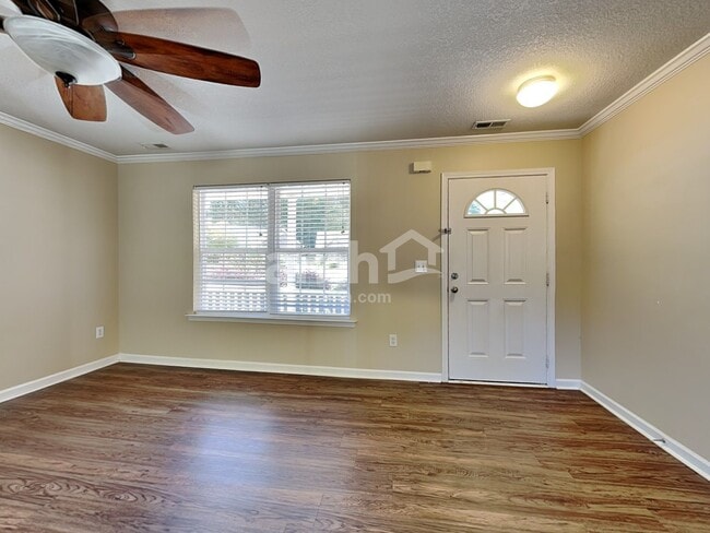 Photo - 122 Duraleigh Rd