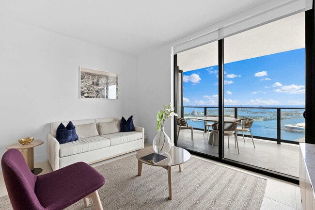 Photo - 159 NE 6th St Unidad FL46-ID1032201P