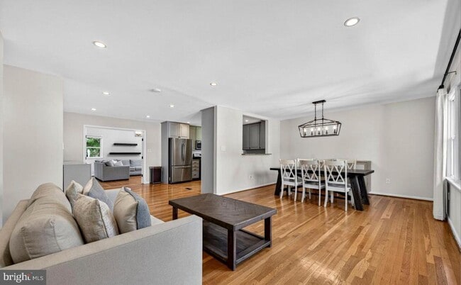 Photo - 1109 Hillcrest Dr SW