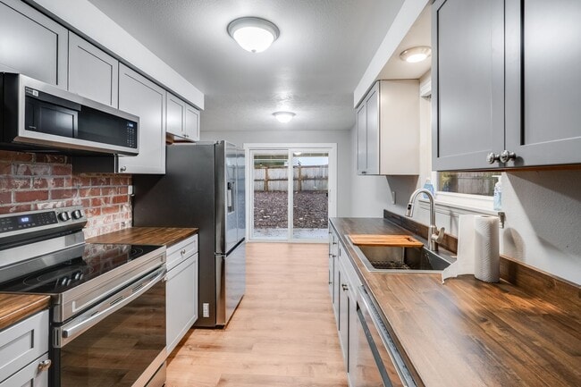 Photo - NEW REMODEL ~ Beautiful 3 Bed, 1 Bath Rental Home in Milwaukie!