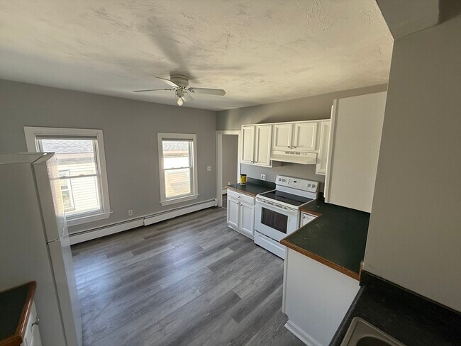 Photo - 142 Belmont St Unit 2