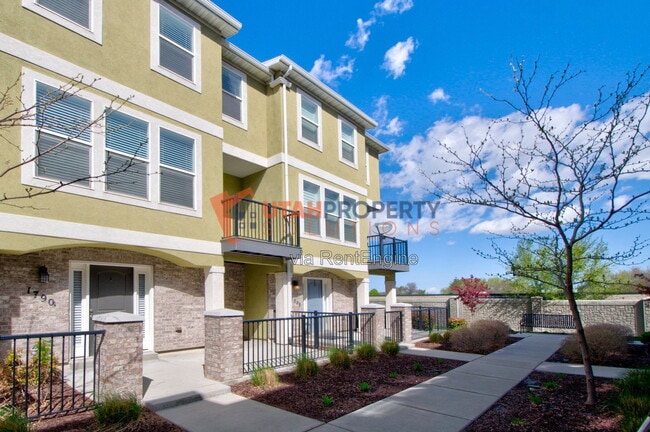 Photo - 1790 W Dalmeny Way