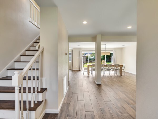 Photo - 2103 Longhorn Dr