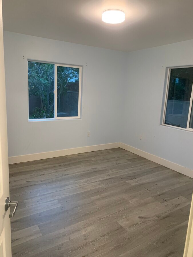 Photo - 1227 W 146th St