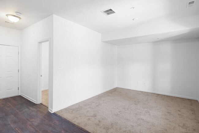 Photo - 415 Lenape Way