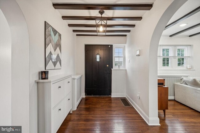 Photo - 504 Gainsboro Rd