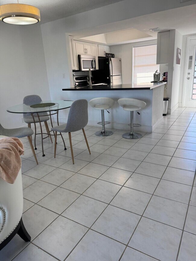 Photo - 9272 SW 3rd St Unidad 411