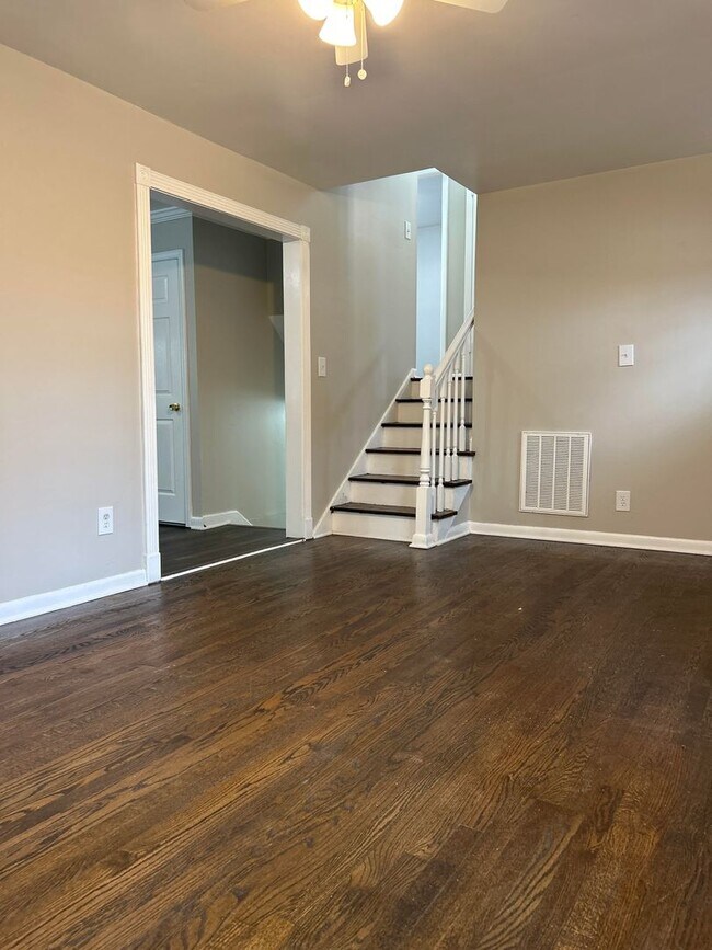 Photo - 4 Bed 2 Bath in Atlanta!