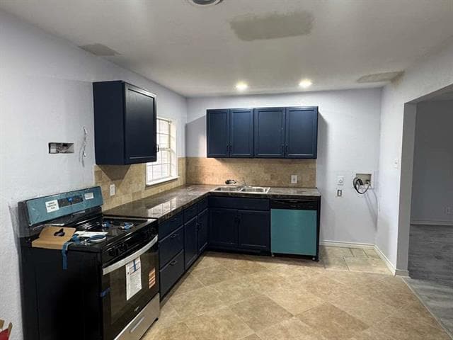 Photo - 821 Travis St