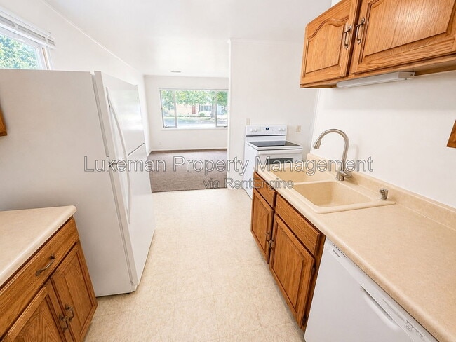 Photo - 3006 Nellbert St