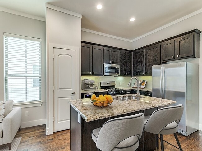 Photo - 4323 Dickason Ave