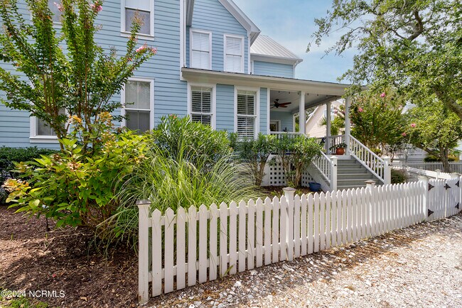 Photo - 274 Silver Sloop Wy Townhome