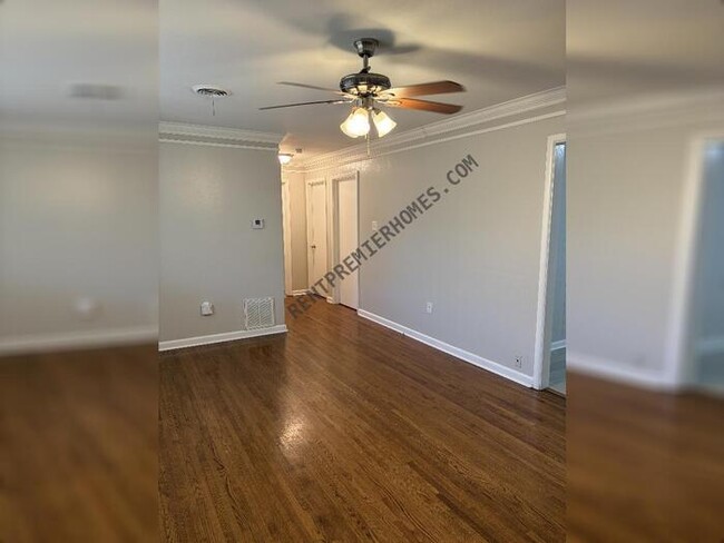 Photo - 4 Covewood Cir