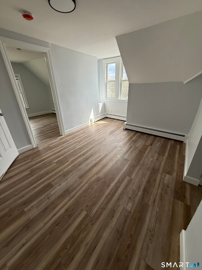 Photo - 103 Walnut St Unit 3rd Floor