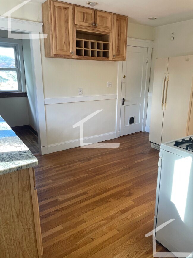 Photo - 50 Larch St Unit 2