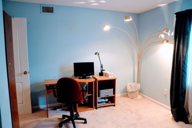 Photo - Fully Furnished 3-Bedroom Condo in Middletown – 50% OFF Your 2nd Month's Rent! Available July 1 ...