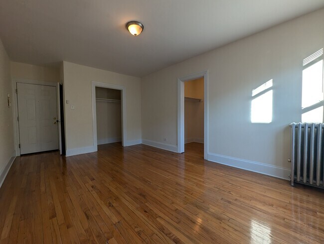 Photo - 2737 N Spaulding Ave Unit 320