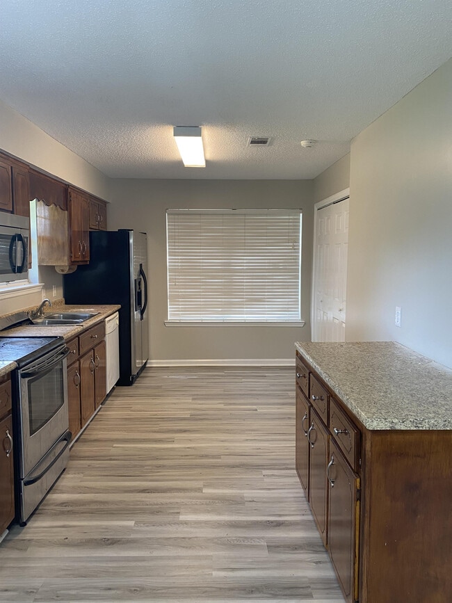 Photo - 293 Kenny Dr