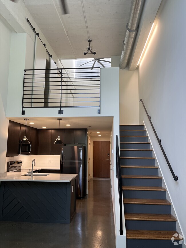 Loft-Style Apartment (Apt 115) - Virginia Laundry Lofts