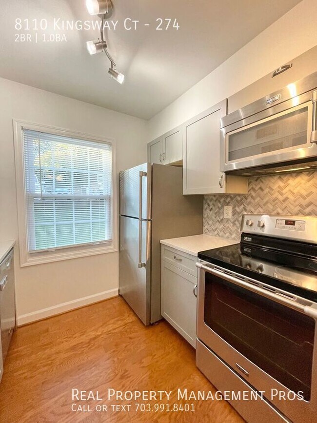 Photo - UPDATED 2 BEDROOM HOME - PRVATE BACK YARD ...