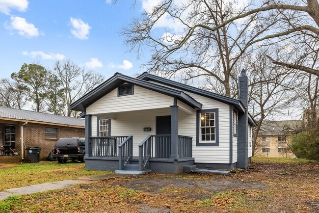 Photo - 1228 19th Pl SW