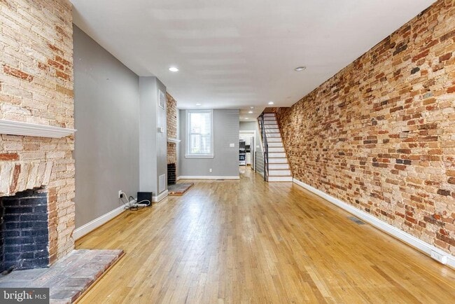 Photo - 1514 Light St