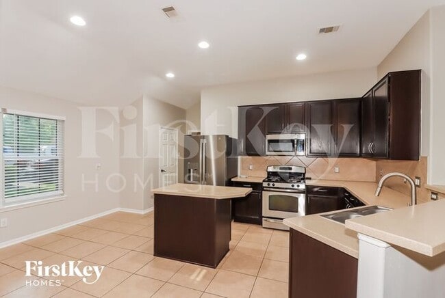 Photo - 5914 Rosemary Circle