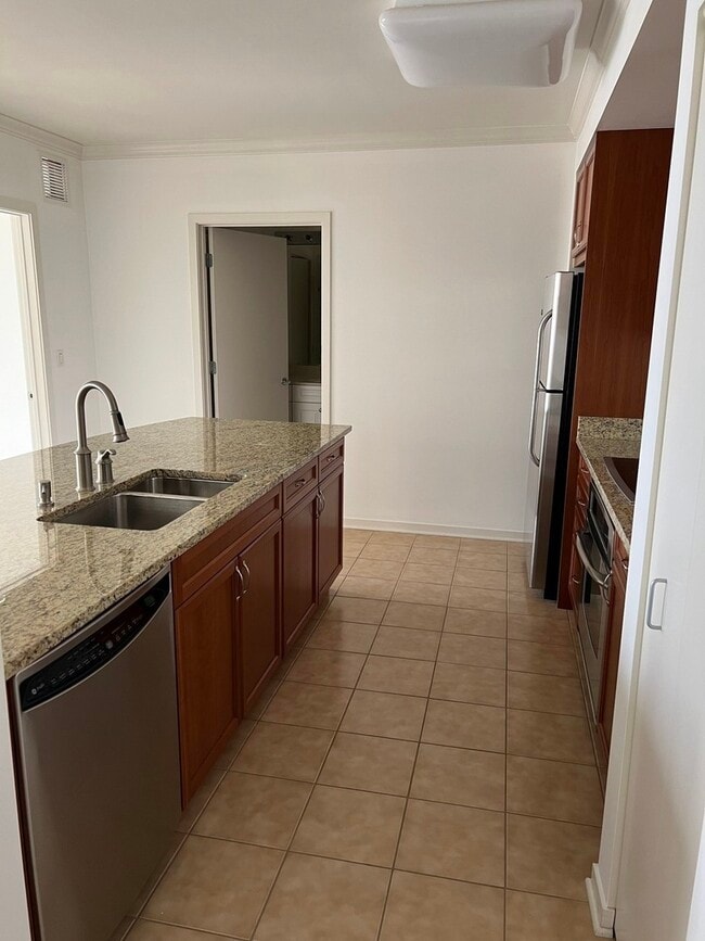 Photo - 807 Davis St Unit 1307