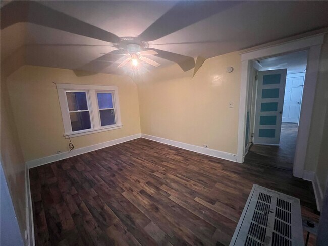 Photo - 155 Willow St Unidad 3