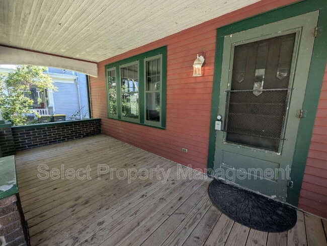 Photo - 2526 Hoagland Ave