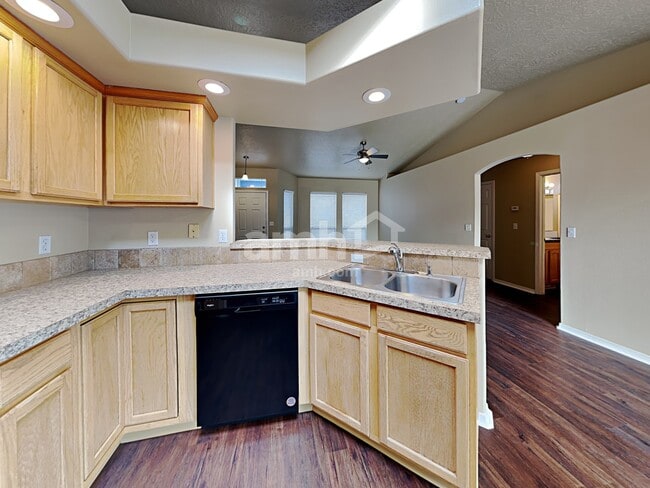 Photo - 16661 N Yorkshire Ln