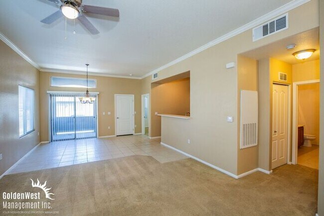 Bright & Inviting 2Bdm 2Ba Condo in Whitney
