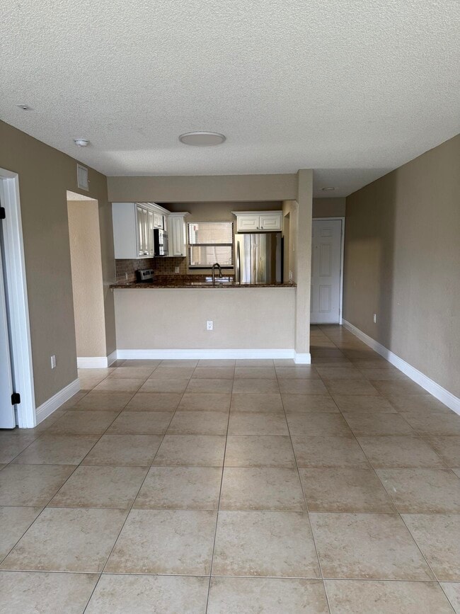 Photo - 1540 Lake Crystal Dr Unidad G