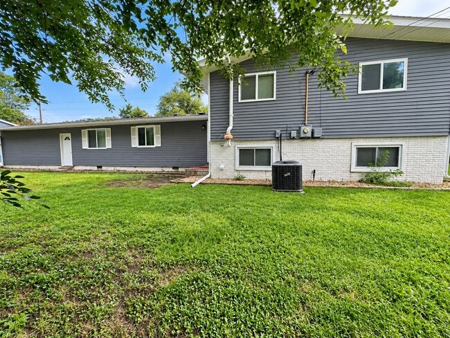 905 Bishop Ave