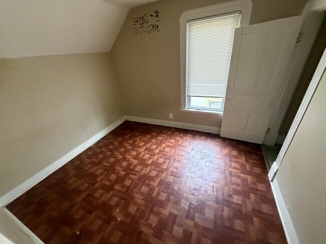 Photo - 2647 Fremont Ave N