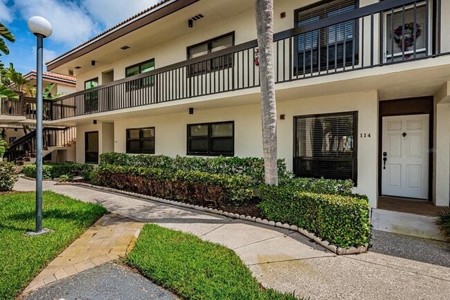 6294 Bahia Del Mar Cir N