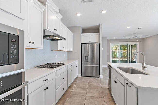 Photo - 192 Vista Lake Cir