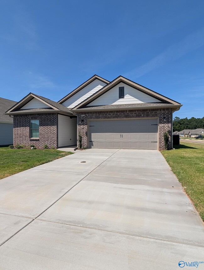 Photo - 317 Susan Lynn Dr