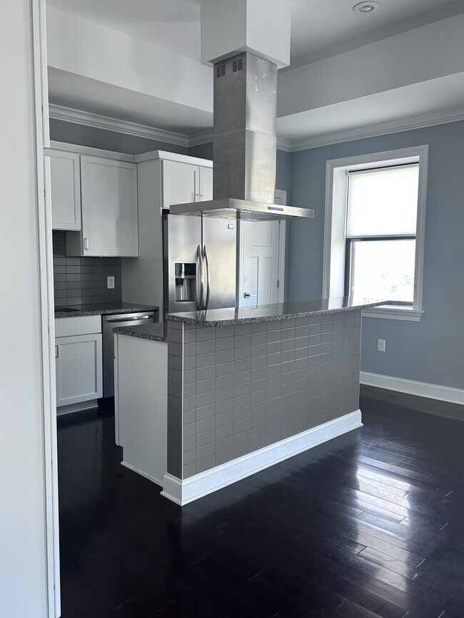 13 Chester St Unit 2E