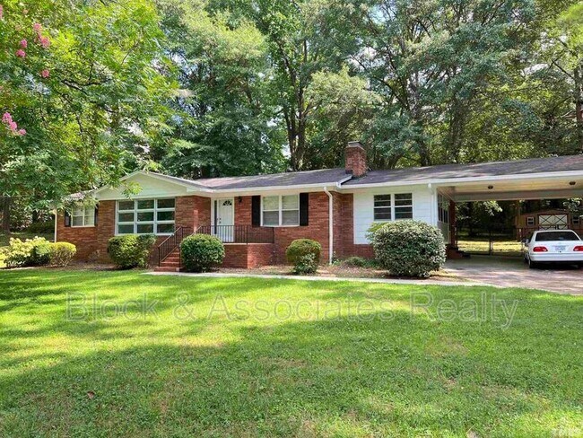 Building Photo - 401 Lord Berkley Rd Rental