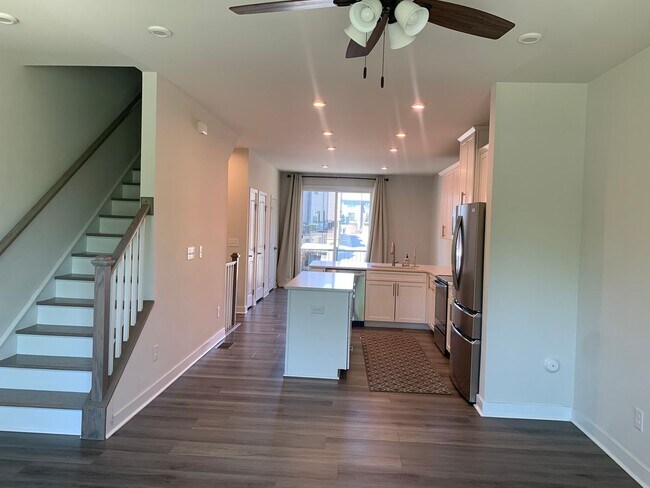 Photo - Beautiful Three Bedroom Townhouse!