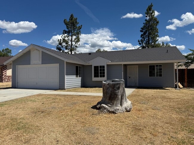 Building Photo - 4 bedroom 2 bath!